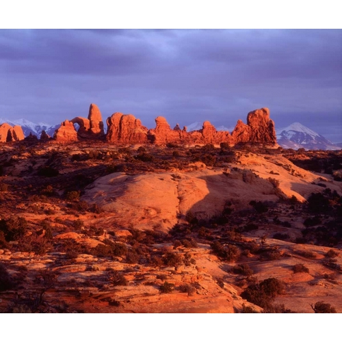USA, Utah Arches NP Arches at sunset
